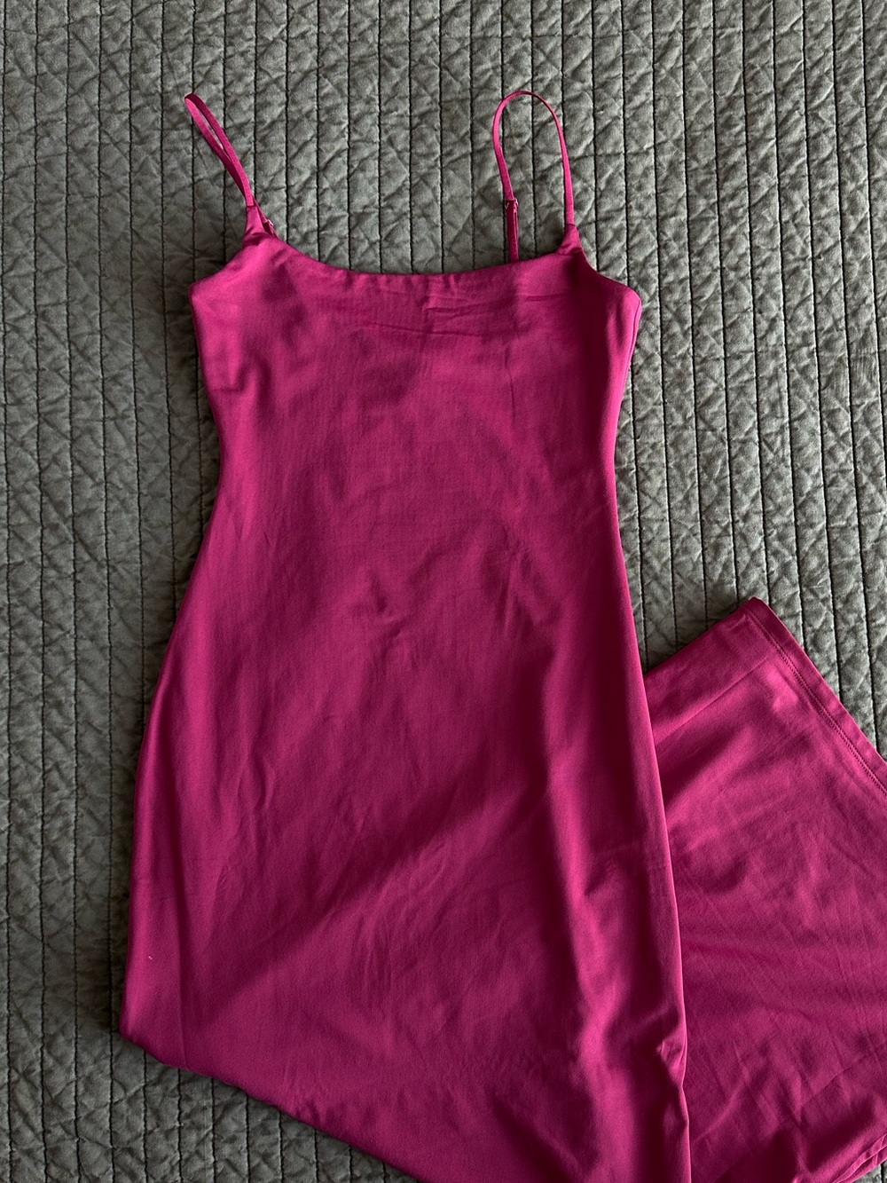 Aritzia — Contour Midi Dress